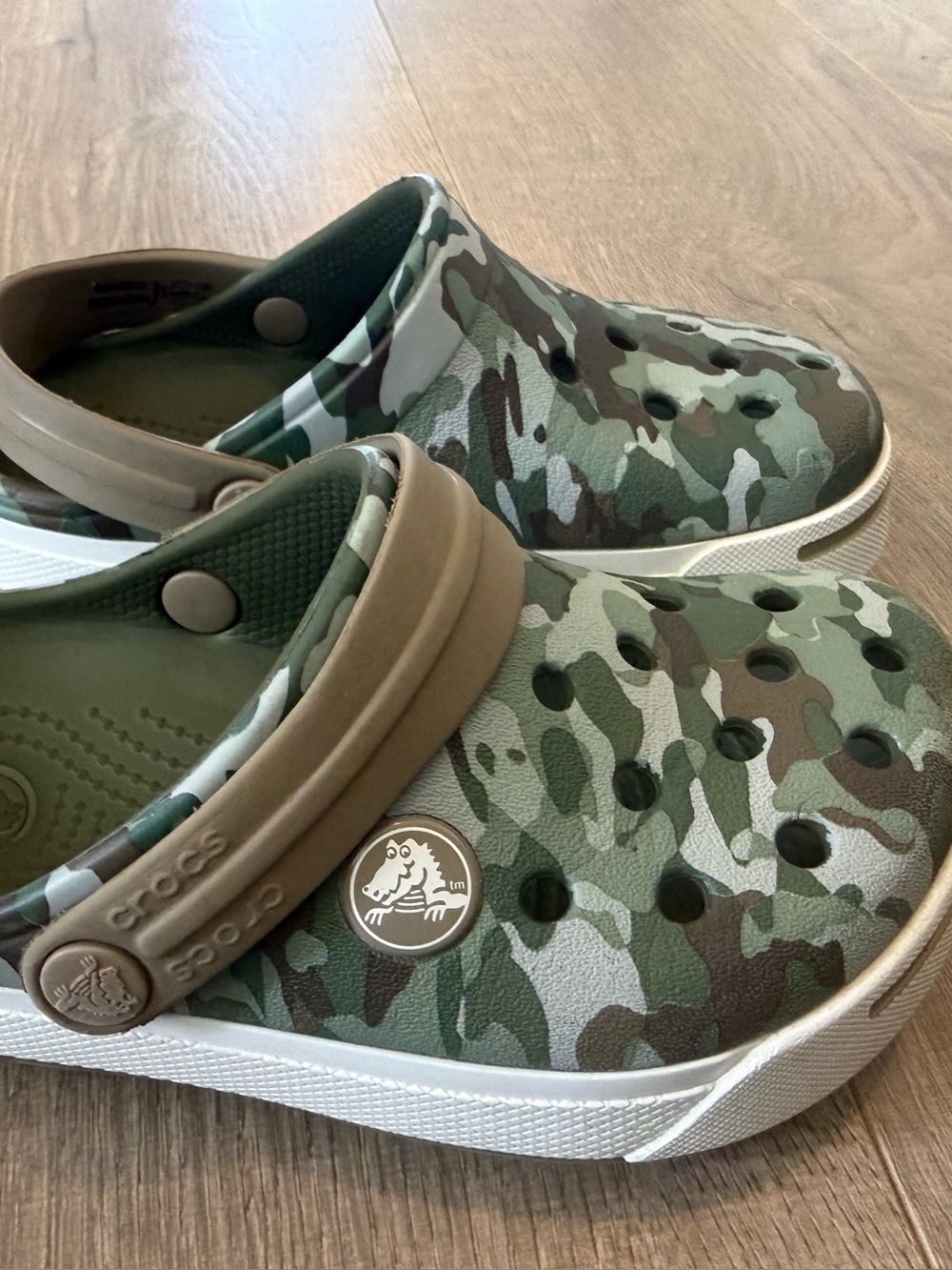 Crocs Kids Camouflage Classic Clogs – Size 9